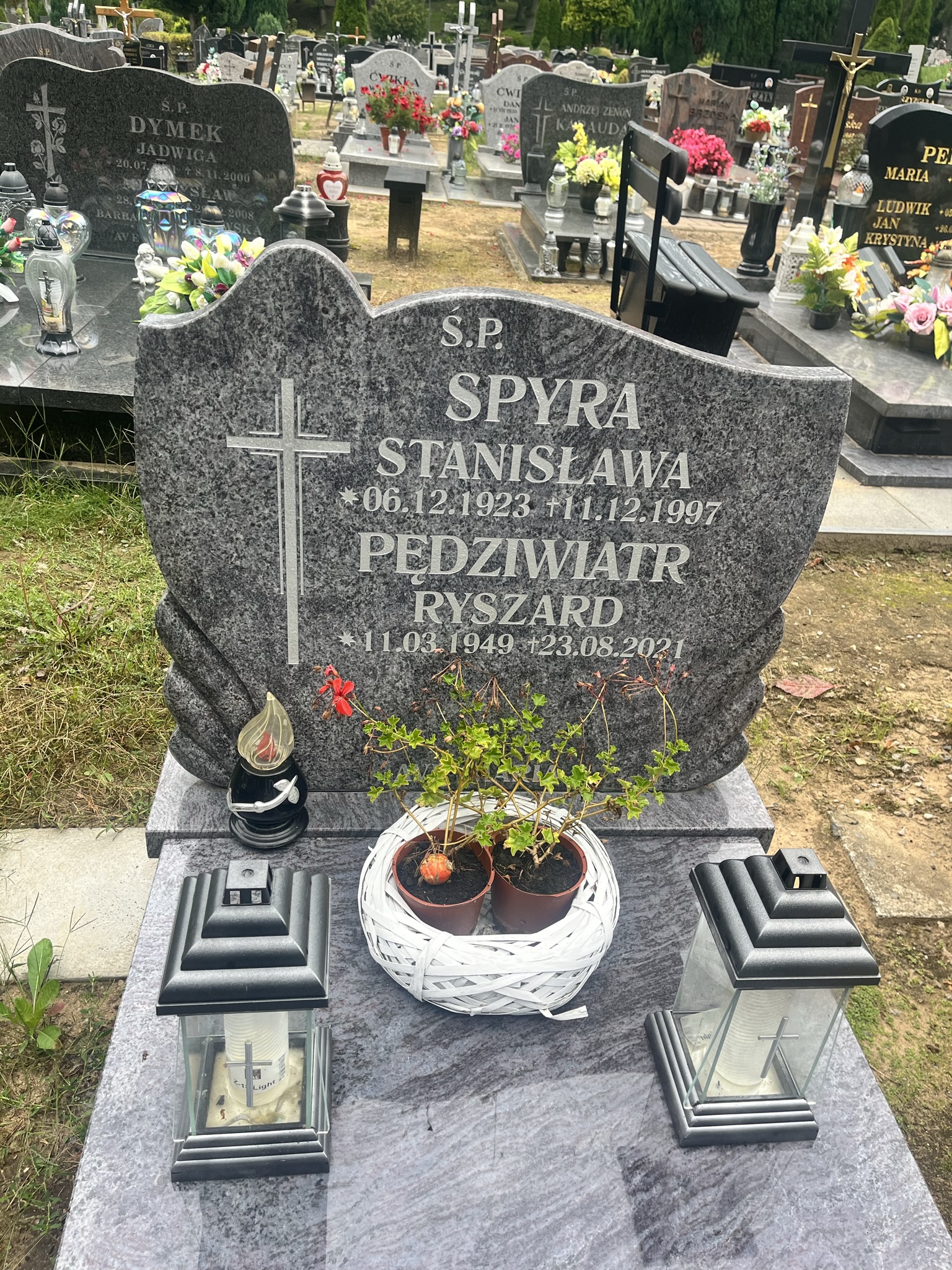 Beata Pędziwiatr 1951 Łobez - Grobonet - Wyszukiwarka osób pochowanych