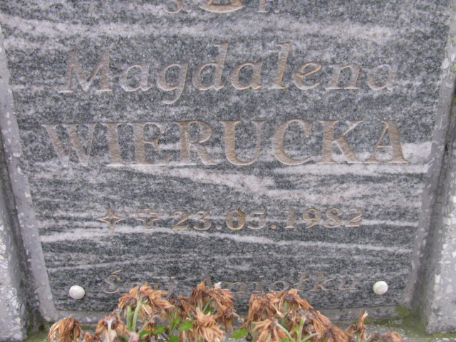 Magdalena Wierucka 1982 Łobez - Grobonet - Wyszukiwarka osób pochowanych